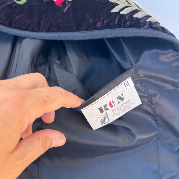 Vintage Handmade Guatemalan Handmade Embroidered Red Floral Vest Medium - Picture 8 of 8